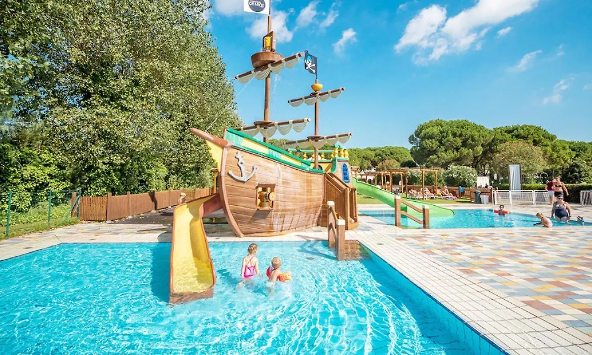 Campsite Estivo Premium Deluxe Mobile Homes On Camping Ca Savio Cavallino-Treporti